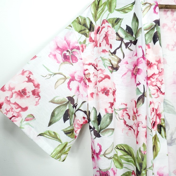 Show Me Your Mumu Brie Robe Garden of Bloom Floral - Picture 3 of 8